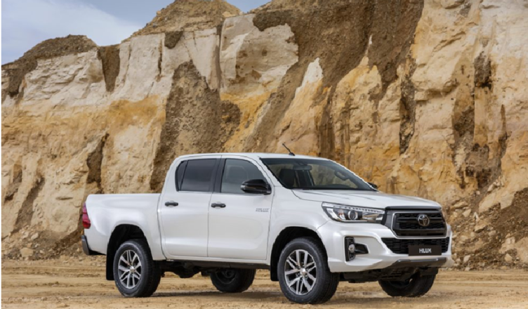 the Specifications of Toyota Hilux Based on Review